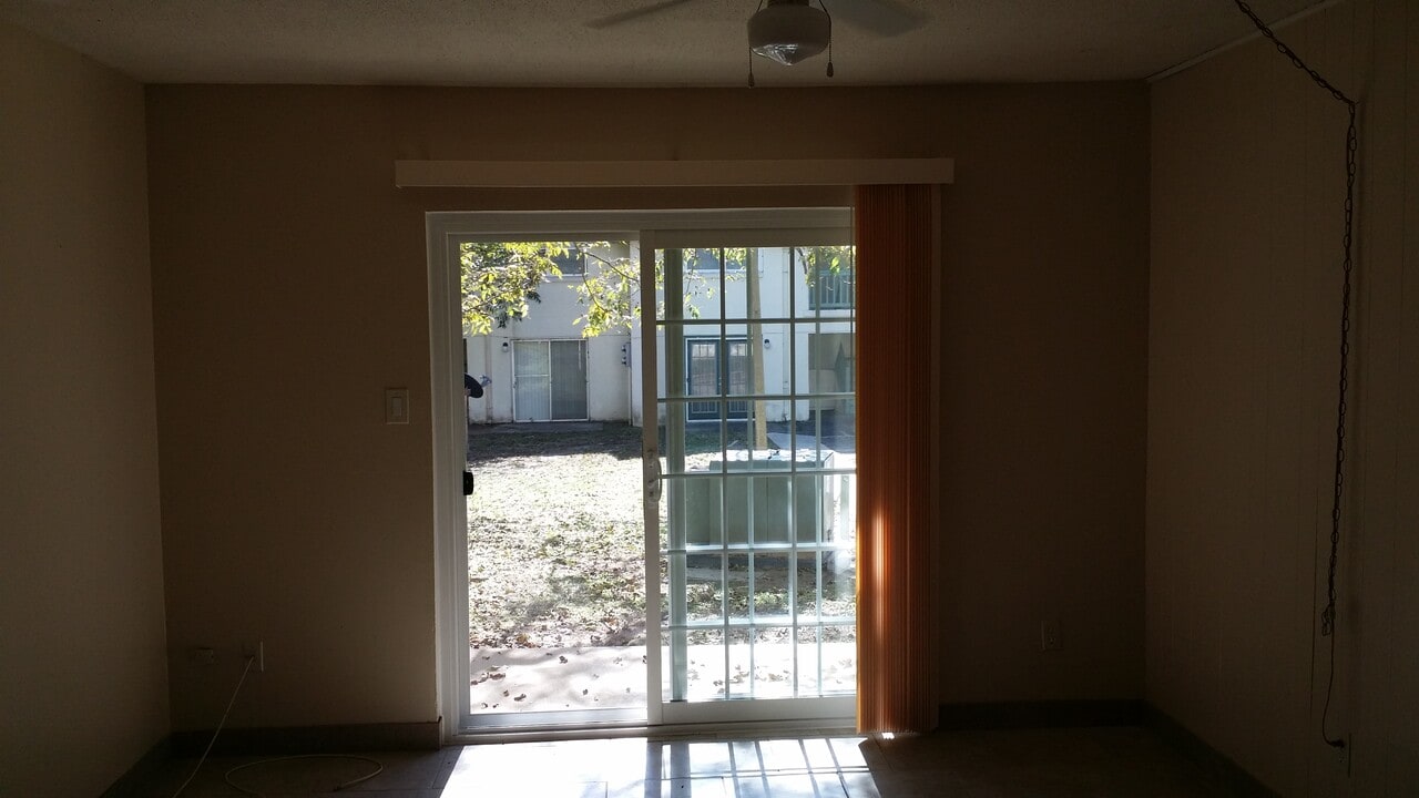 2325 West Pensacola St 113, Unit #113 in Tallahassee, FL - Foto de edificio