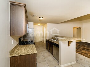 13332 S Poplar St in Glenpool, OK - Foto de edificio - Building Photo