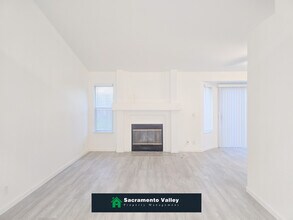 6916 Shady Woods Way in Rio Linda, CA - Building Photo - Building Photo