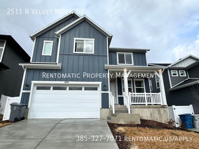 property at 2511 N Velvet Moon Dr