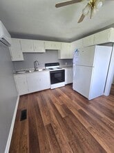 311 School St in Harriman, TN - Building Photo - Building Photo