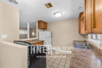 4053 Cornelia Way in North Highlands, CA - Building Photo - Building Photo