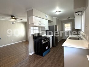 1831 Myrna Ln in Memphis, TN - Building Photo - Building Photo