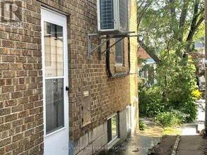 20 A Lavinia Ave in Toronto, ON - Building Photo - Building Photo