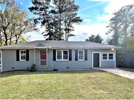 2553 Habersham Dr in Decatur, GA - Building Photo