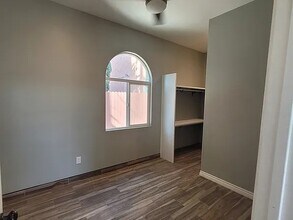 8983 State St, Unit B in South Gate, CA - Building Photo - Building Photo