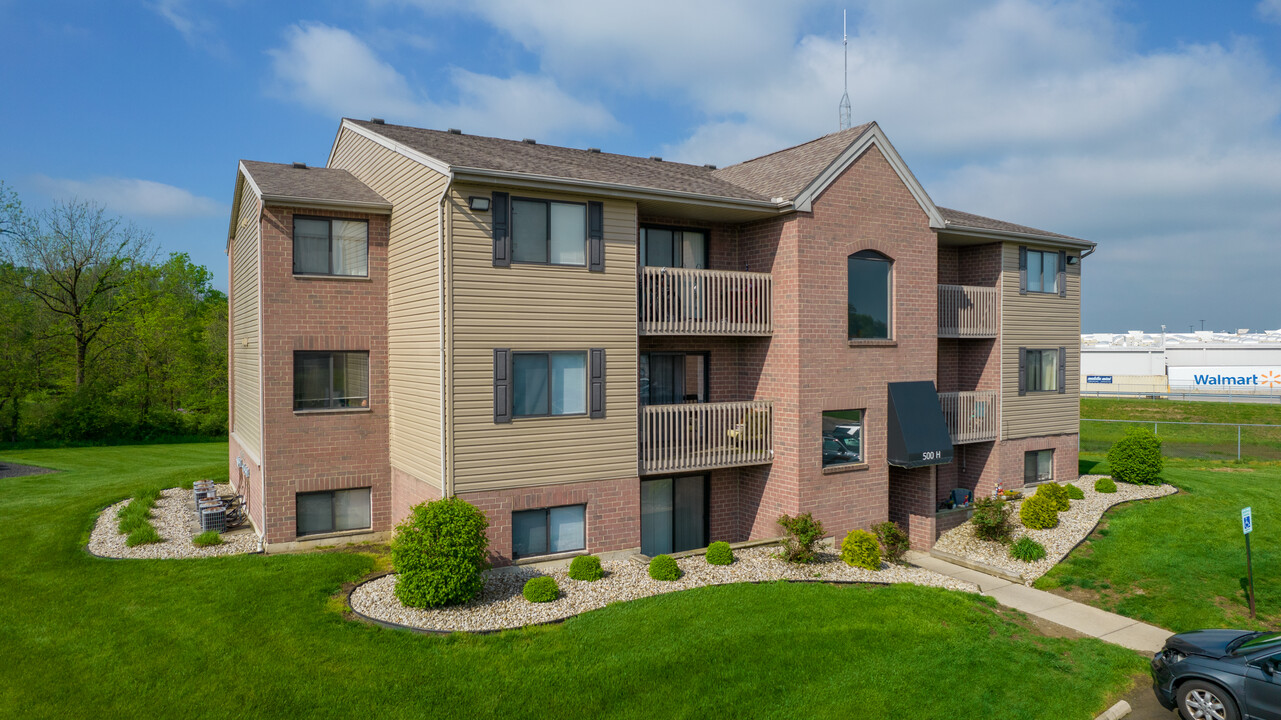 Brookstone Apartments in Bellefontaine, OH - Foto de edificio