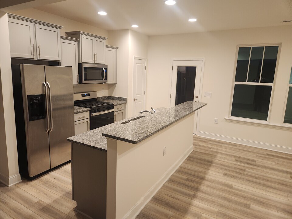 105 Hanging Moss Trl in Clayton, NC - Building Photo
