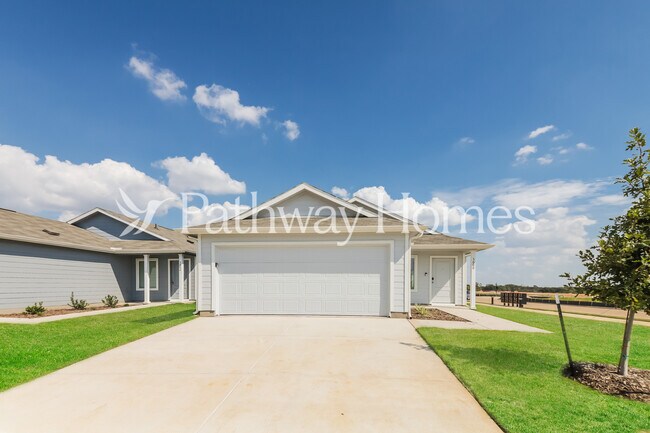 3000 Burmese St in Providence Village, TX - Foto de edificio - Building Photo