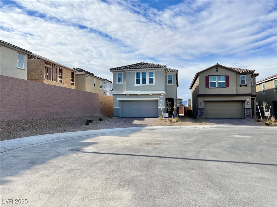 2757 Fiumara Ct in Henderson, NV - Building Photo