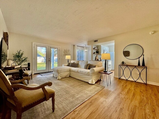 property at 533 Grant Ave
