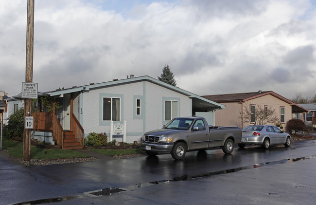 Ridgeview Village Mobile Home Park in Newberg, OR - Building Photo - Building Photo