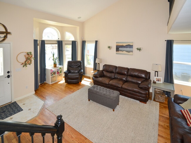 7012 Hillock Dr in Colorado Springs, CO - Foto de edificio - Building Photo