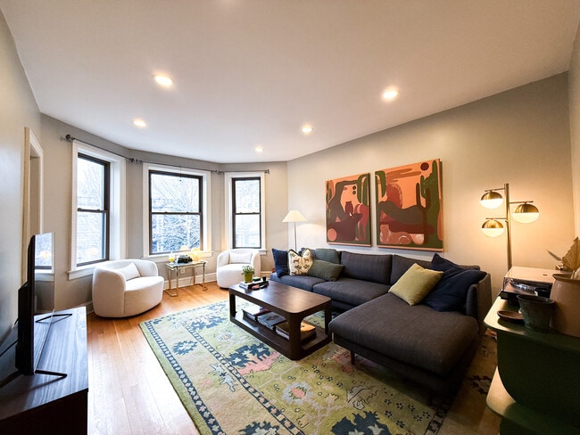 3008 W George St, Unit Unit 2 in Chicago, IL - Building Photo - Building Photo