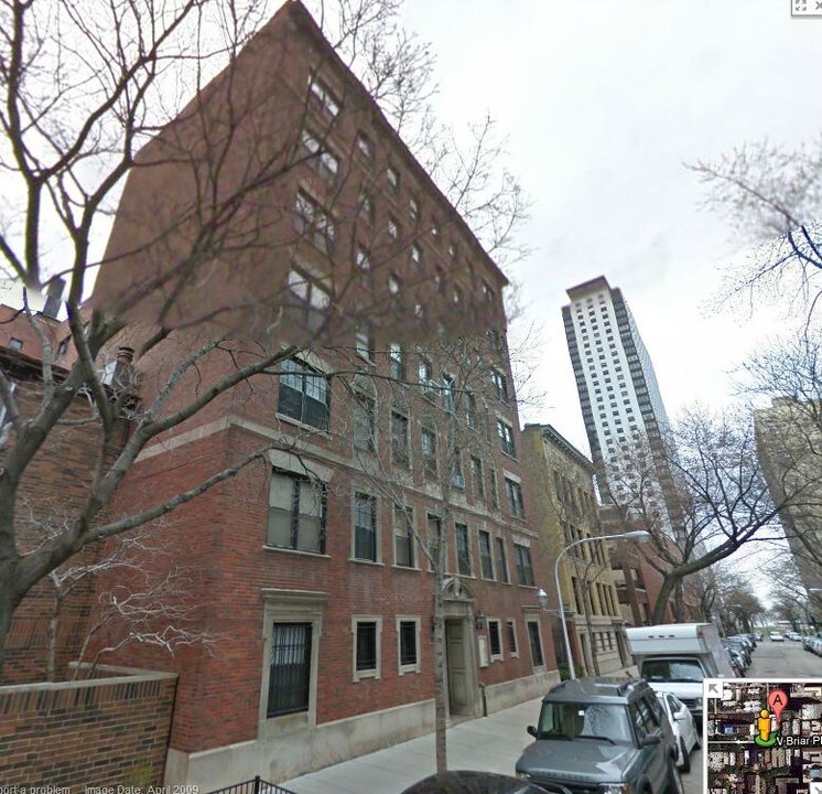 426 W Briar Pl in Chicago, IL - Building Photo