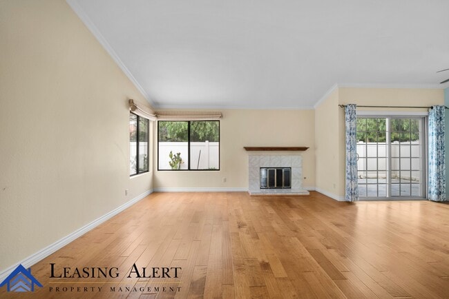 19981 Ave Of The Oaks in Santa Clarita, CA - Building Photo - Building Photo