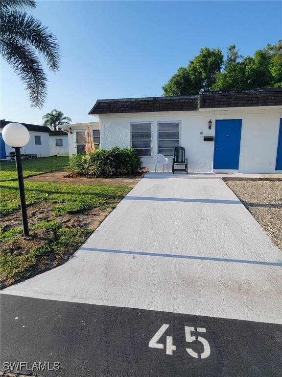 45 Tangerine Ct in Lehigh Acres, FL - Foto de edificio - Building Photo
