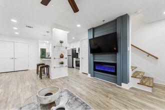 1016 Middle Ln in Gulfport, MS - Building Photo - Building Photo