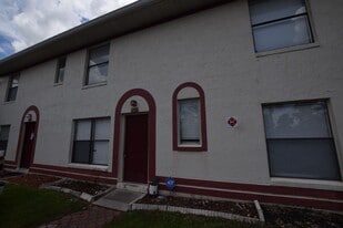 1621 Sandy Point Square in Orlando, FL - Building Photo