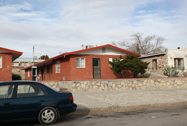 2607 Morehead Ave in El Paso, TX - Building Photo - Building Photo