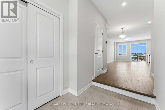 714 Fairline Row in Ottawa, ON - Building Photo - Building Photo