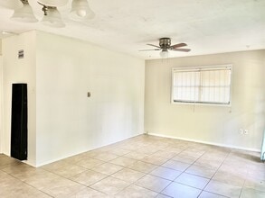 1242 Aster St in Baton Rouge, LA - Building Photo - Building Photo