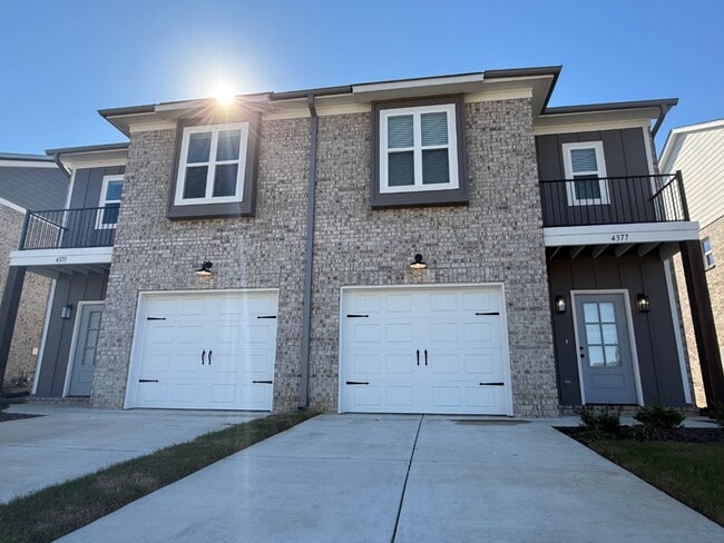 property at 4371 Ravenwood Park W