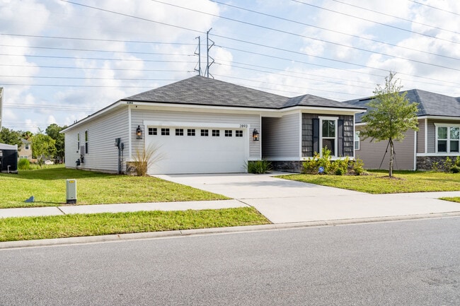 2893 Farmall Dr in Jacksonville, FL - Foto de edificio - Building Photo