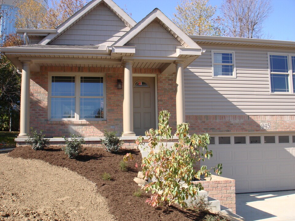 960 Sautter Dr, Unit 960 Sautter Dr. in Mansfield, OH - Building Photo