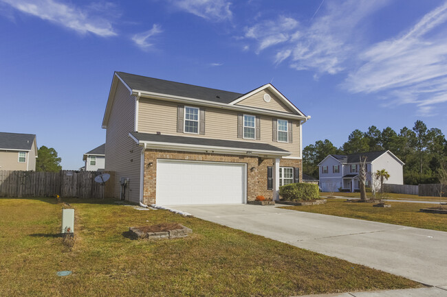 1430 Evergreen Trl in Hinesville, GA - Building Photo - Building Photo