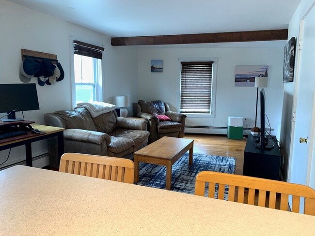 229 Spring St, Unit 2 in Newport, RI - Building Photo - Building Photo