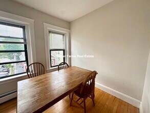 19 Upland Rd, Unit 8 in Cambridge, MA - Building Photo - Building Photo