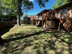 8500 Ditzler Ave in Raytown, MO - Foto de edificio - Building Photo