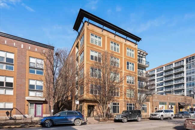 property at 1228 W Monroe St