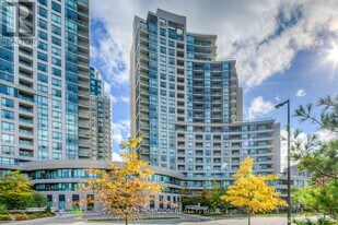 503 Beecroft Rd in Toronto, ON - Building Photo