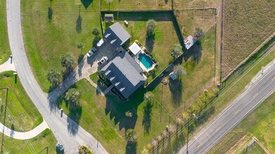 2963 Settler's Way Dr in Sealy, TX - Building Photo - Building Photo