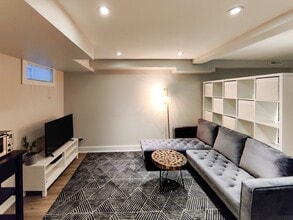 48 Albani St in Toronto, ON - Building Photo - Building Photo