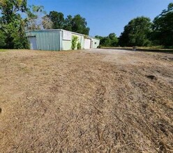 610 New York St in Navasota, TX - Foto de edificio - Building Photo