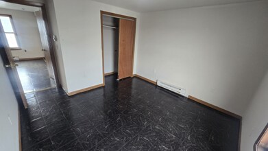 94 16th Ave in Newark, NJ - Foto de edificio - Building Photo