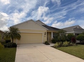 4620 Whispering Leaves Dr in Sarasota, FL - Building Photo