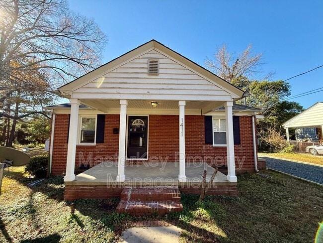 property at 1411 Hudson Ave