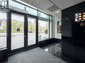 570-1570 Laurier Ave W in Ottawa, ON - Building Photo - Building Photo
