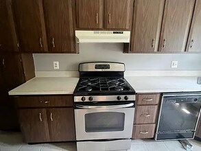 1357 E Northern Pkwy in Baltimore, MD - Building Photo - Building Photo