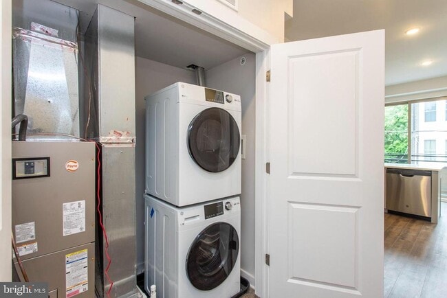 1227 N 7th St in Philadelphia, PA - Building Photo - Building Photo