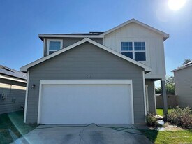 5428 Rue Girard, Unit 0519 in Converse, TX - Building Photo