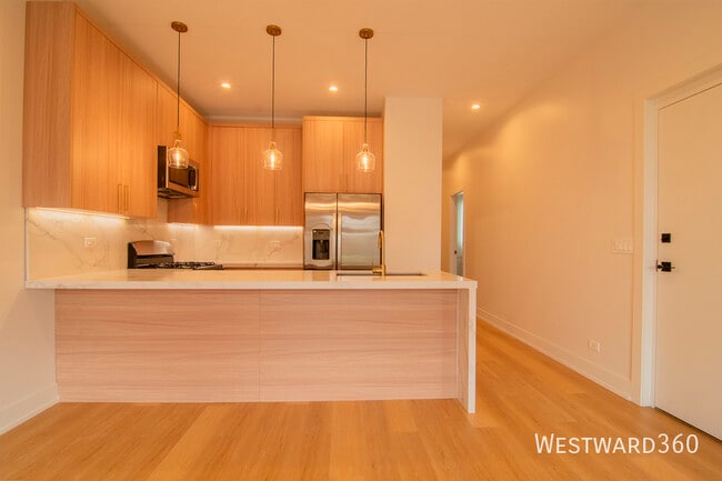 property at 2042 W Washington Blvd