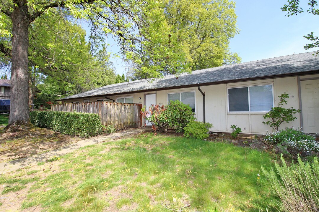 2020-2020 NW Earl Ct in Gresham, OR - Building Photo