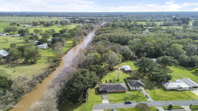 116 Ira Dr in Breaux Bridge, LA - Foto de edificio - Building Photo