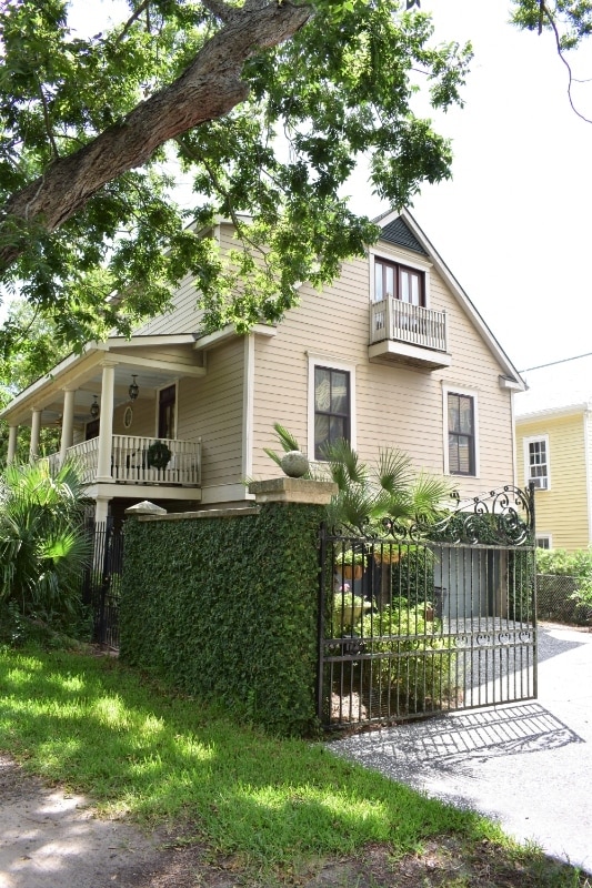 property at 66 Rutledge Ave