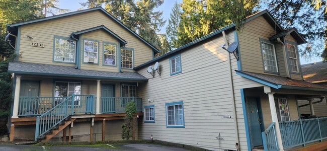 12331 SE Whitcomb Dr., Unit Unit #2